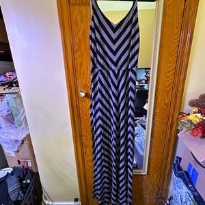 Striped Maxi Dress Size small, stretchy
